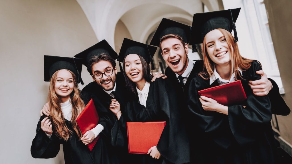 Universitario con ahorro de estudio. 